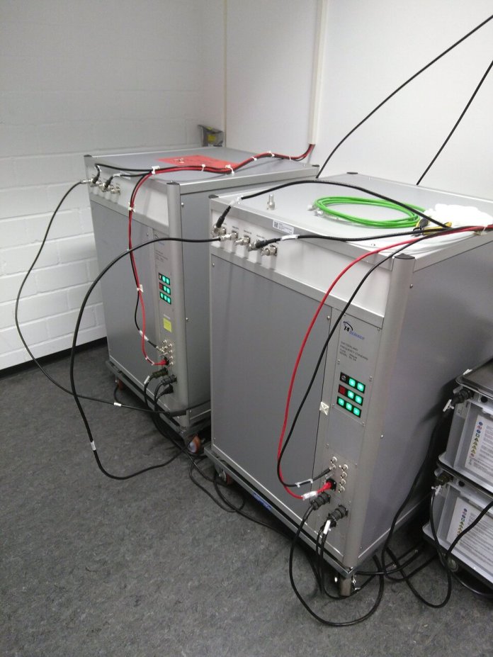 Two 'active hydrogen masers' are installed in a dedicated temperature and humidity-controlled maser room at ESOC. Masers produce 'coherent' electromagnetic waves and are used as the timekeeping device in atomic clocks. 