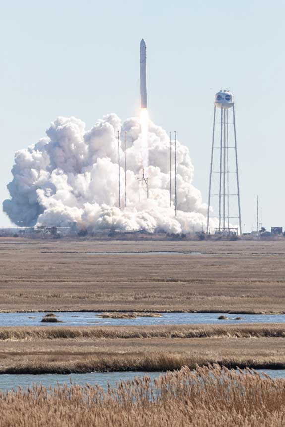 Northrop Grumman Teams with Firefly Aerospace to Develop Antares Rocket Upgrade and New Medium Launch Vehicle_62f3afd8b8090.jpeg