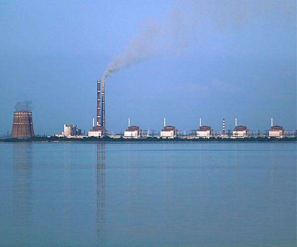 Shelling forces Ukraine nuclear plant off grid as Zelensky warns of ‘disaster’_631747188026c.jpeg