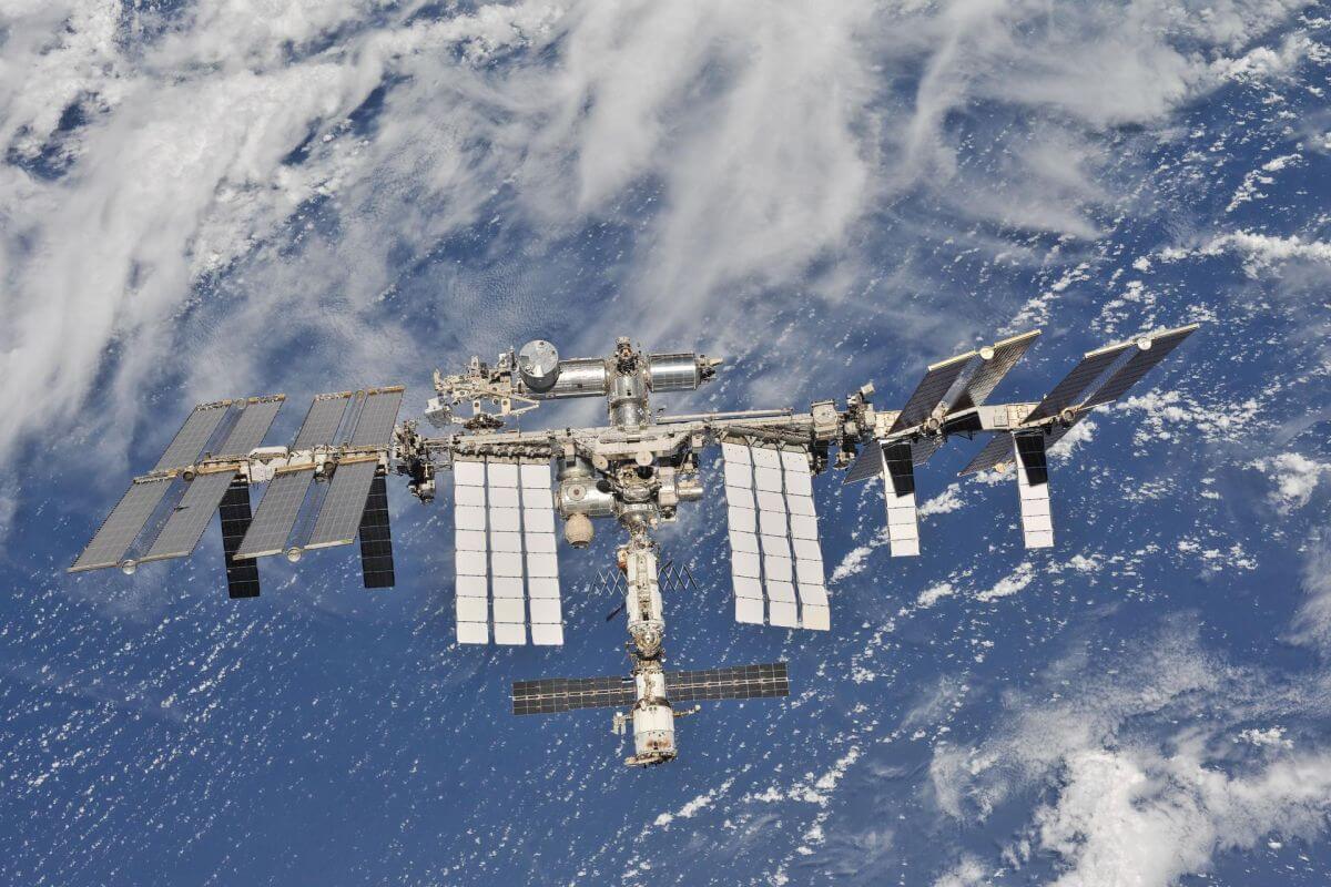 International Space Station dodges debris from Russian anti-satellite test_63593046c2c54.jpeg