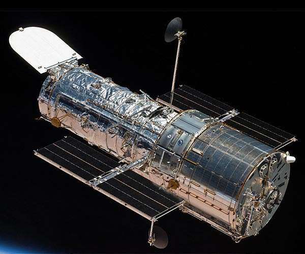 NASA, SpaceX to Study Hubble Telescope Reboost Possibility_63ad926725c2b.jpeg
