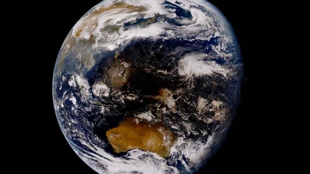 Solar eclipse from space! Watch the moon’s shadow sweep across Earth in satellite footage (video)_6441a1153869a.jpeg