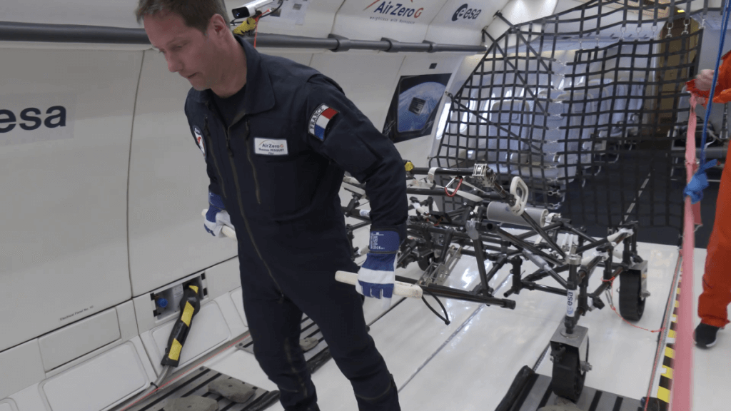 Watch an astronaut test a ‘lunar wheelbarrow’ in moon-like gravity for 1st time (exclusive video)_644a7d42d715a.png