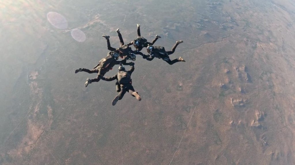 Private astronaut sets HALO skydiving record (video, photos)_6516f052efccb.jpeg