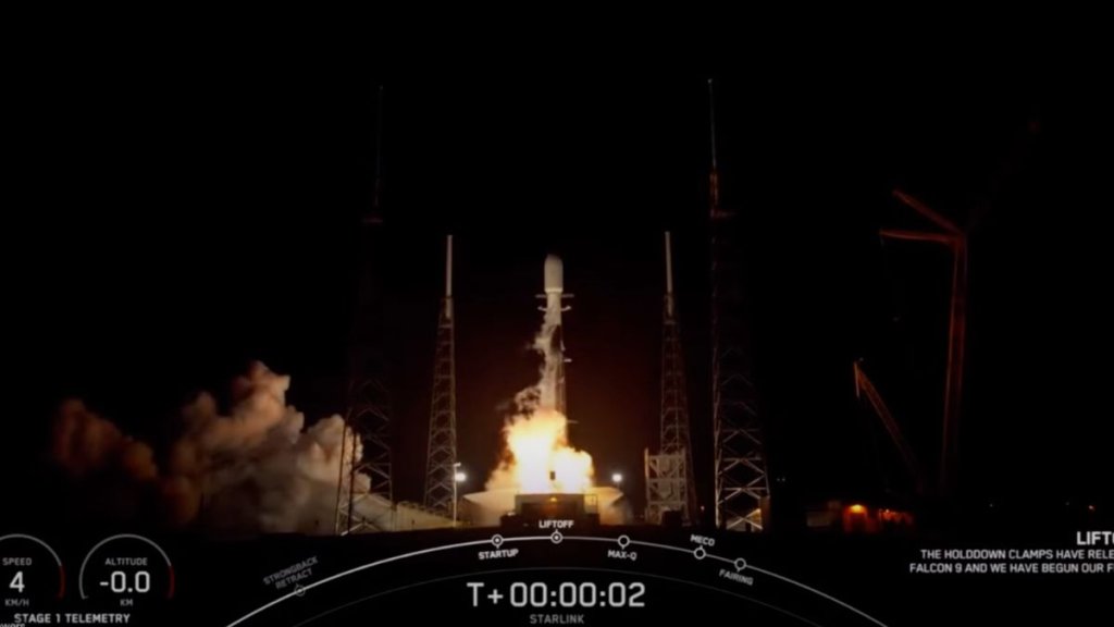 SpaceX launches 22 Starlink satellites in nighttime liftoff (video)_64fc7b47ef419.jpeg