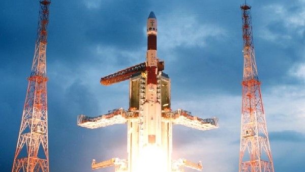 Oct. 21, 2008: India launches its 1st moon mission_6533dfaf8acd7.jpeg