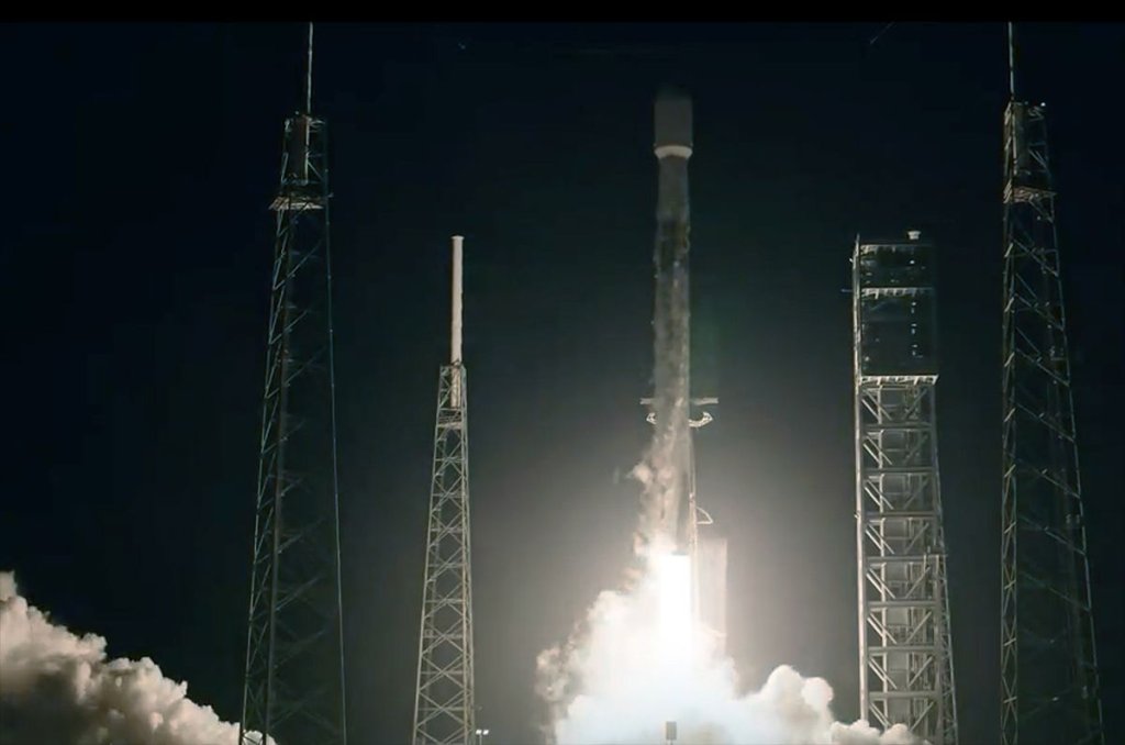 SpaceX launches 23 Starlink satellites on its second spaceflight in a day_6534c0b5cf5f3.jpeg