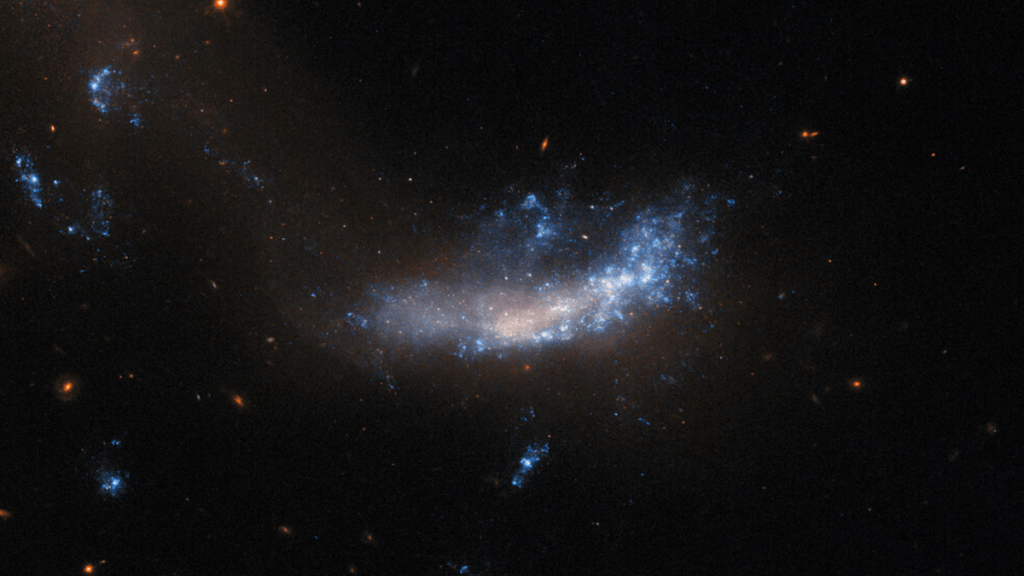 Hubble Telescope reveals galaxy that hosted a supernova 2.5 billion times brighter than the sun (photo)_65a6f509cbcd9.png