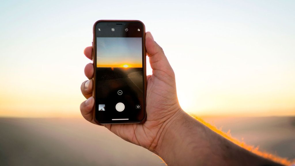 How to photograph a solar eclipse with a smartphone 2024 — 8 tips from an expert_65cfcd65f0d98.jpeg