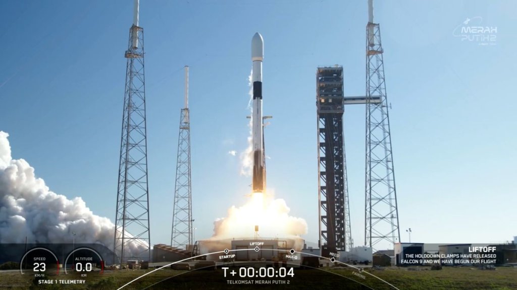 SpaceX launches Indonesian communications satellite to orbit_65d513344ff38.jpeg