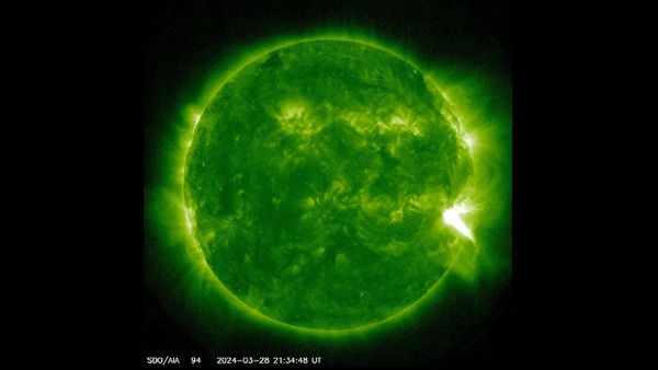 Powerful X-class solar flare slams Earth, triggering radio blackout over the Pacific Ocean_6607a7513233a.jpeg