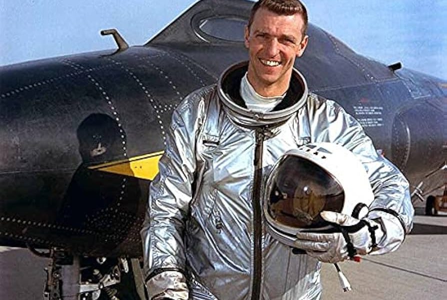 Maj. Gen. Joe Engle, X-15 Pilot and Shuttle Astronaut, Dies at 91_6691481a424b4.jpeg
