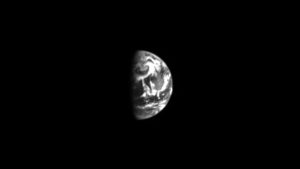 Hera probe snaps its 1st images of Earth and moon on way to asteroid crash site_6711880f57ecb.jpeg