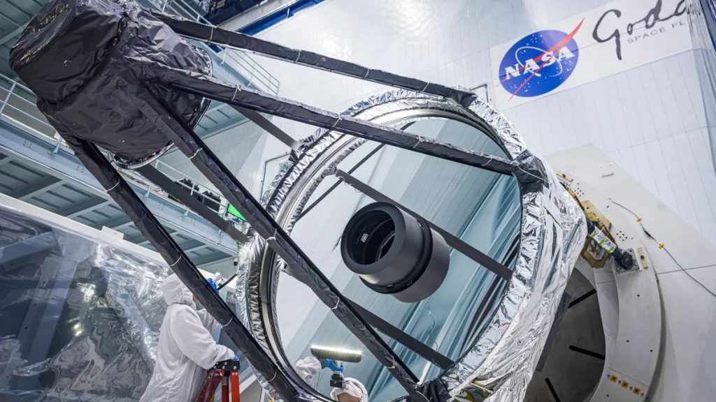 NASA’s next-gen Nancy Grace Roman Space Telescope gets its powerful eye (photos)_674b1805bed56.jpeg