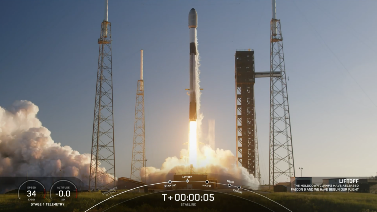 SpaceX launches 24 Starlink satellites from Florida, lands rocket at sea, after weather delay (video)_6732b46b4129e.png