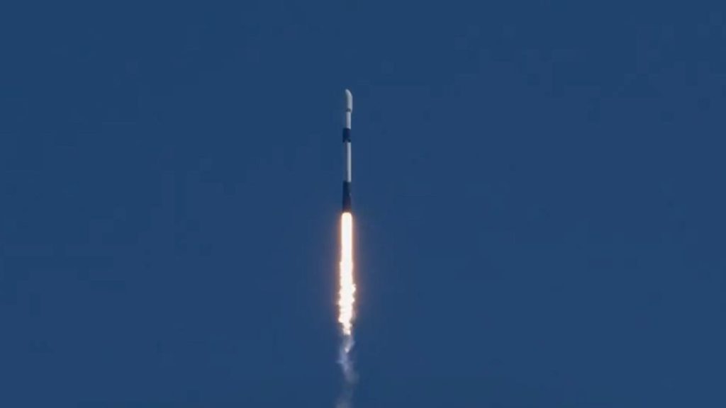 SpaceX rocket launches Koreasat-6A satellite, lands Falcon 9 booster on record-tying 23rd flight (video)_6732602265cb2.jpeg