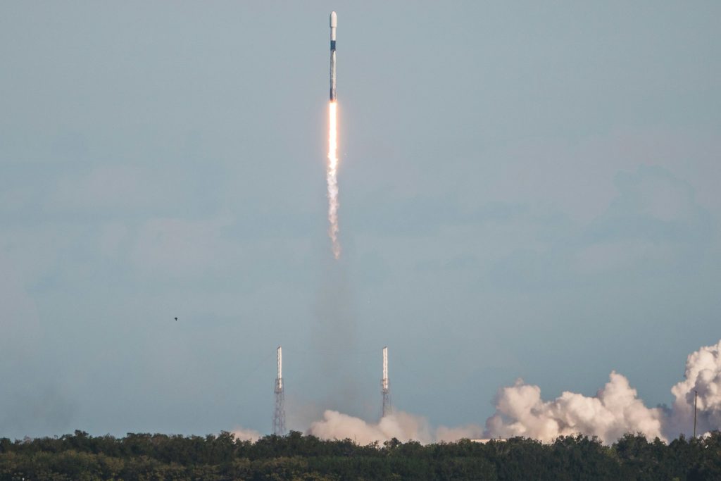 Amid new FAA restraints, SpaceX goes for record launch_6913b7f00f09b.jpeg