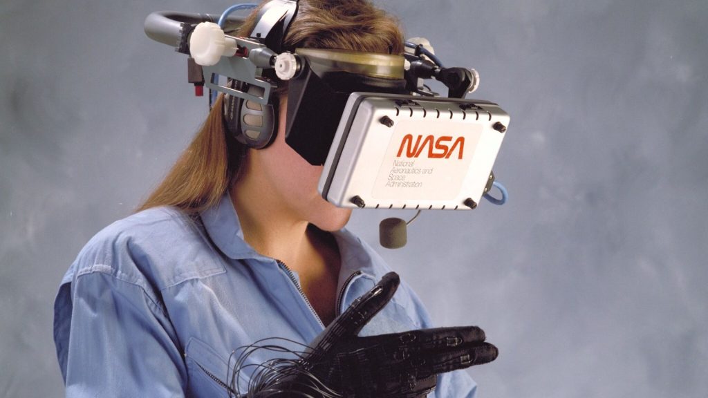 Astronauts can get motion sick while splashing back down to Earth – virtual reality headsets could help them stay sharp_690f9eea57d3c.jpeg