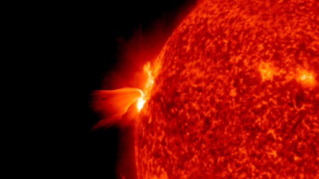Is the electric grid ready for extreme space weather?_690e4d94d5b5c.jpeg
