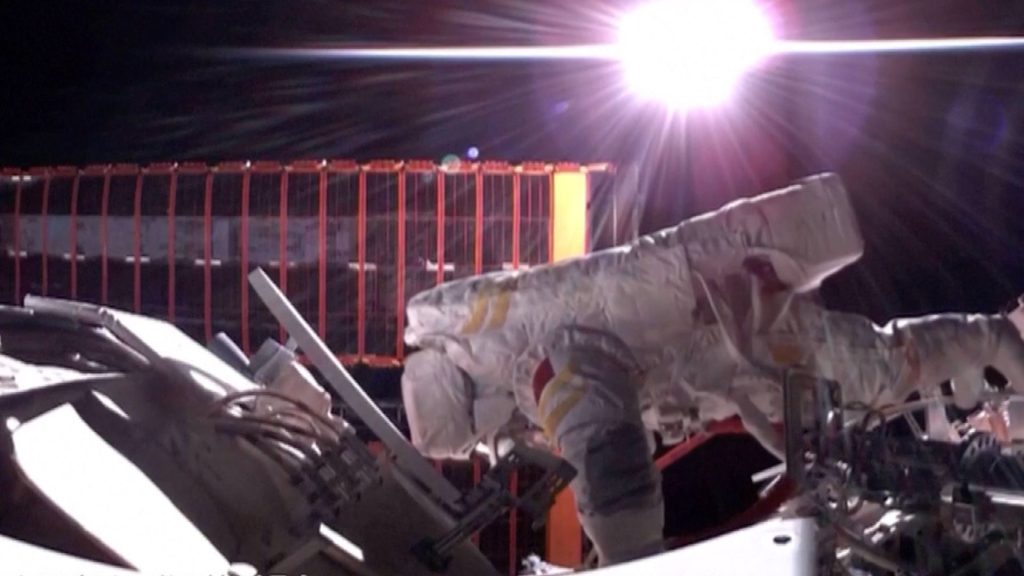 Space debris may have hit a Chinese spacecraft, delaying return of Shenzhou 20 astronauts_690e4ddd1ab87.jpeg