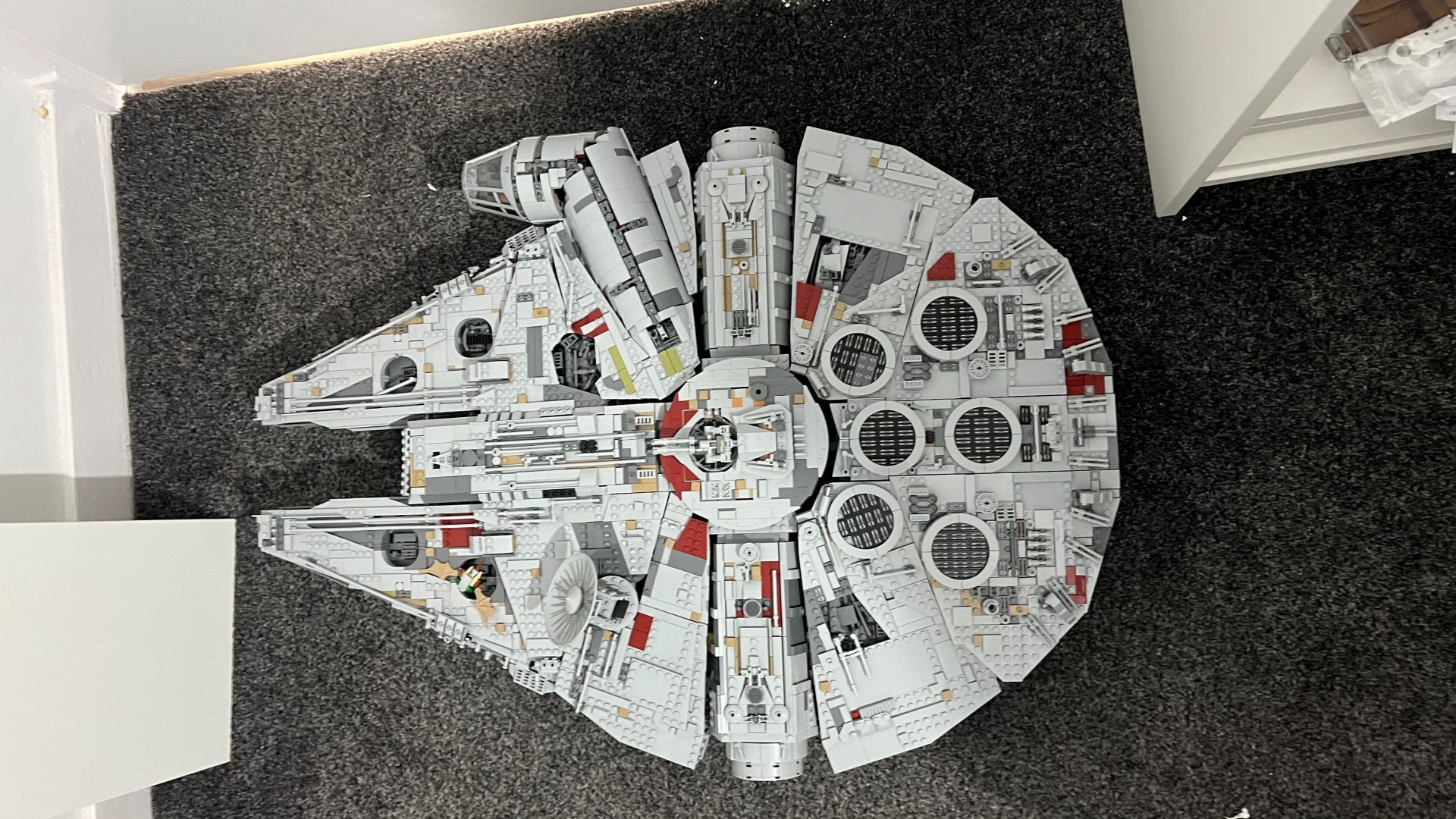 Lego Star Wars UCS Millennium Falcon 75192_overhead shot