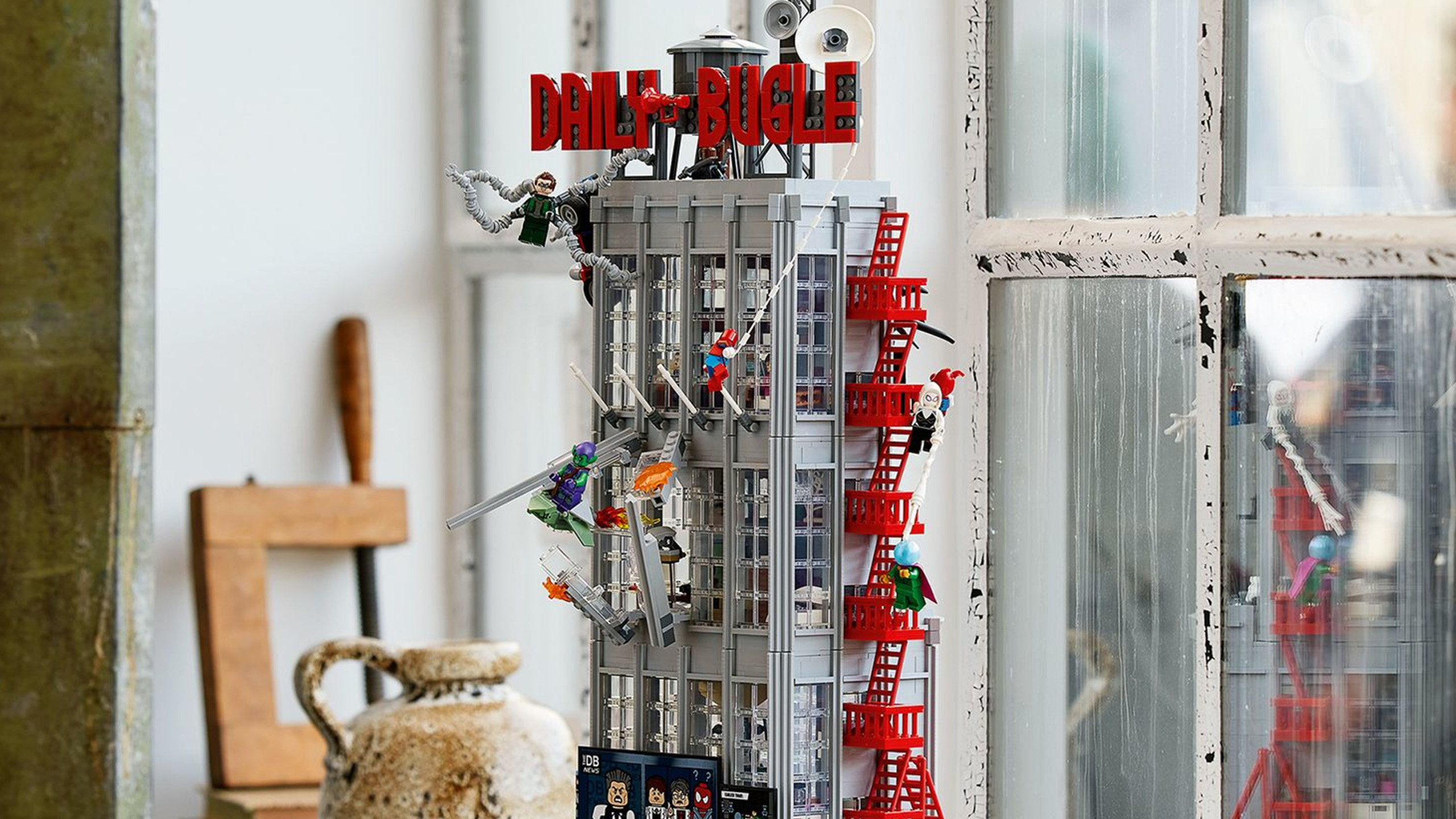 LEGO Marvel Daily Bugle set
