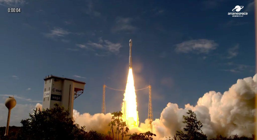 Europe’s Vega C rocket launches advanced Korean Earth-observation satellite to orbit (video)_692df179e4bba.jpeg