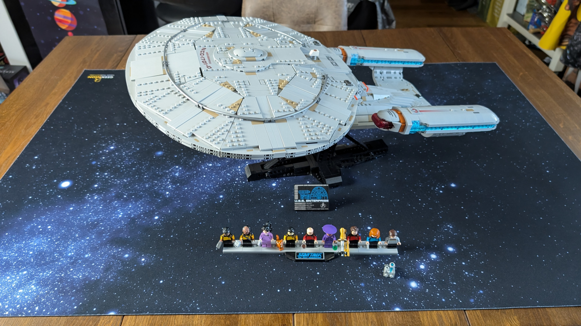 Lego U.S.S. Enterprise NCC-1701-D