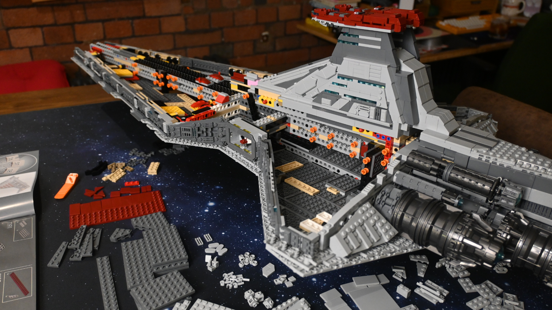 Image of the Lego Star Wars Venator-Class Republic Attack Cruiser. The Lego Star Wars Venator half built, showing the internal structure.