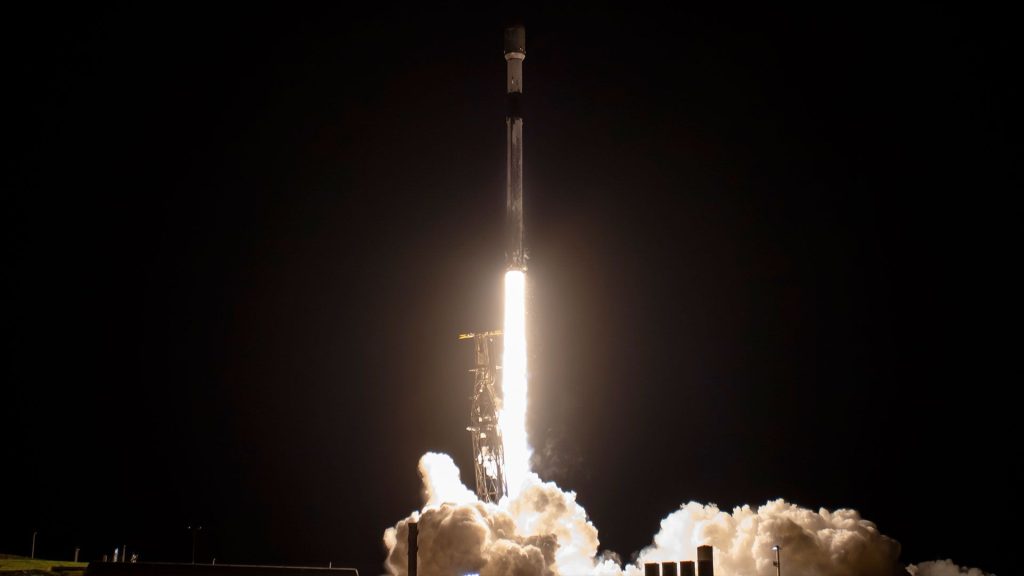 SpaceX launches Starlink satellites from California on 160th Falcon 9 flight of the year (video)_6939cf0313c1a.jpeg