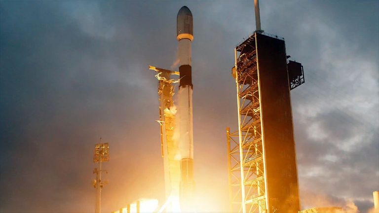 SpaceX launches Starlink satellites on record 32nd flight of Falcon 9 rocket (video)_6937804b93d42.jpeg