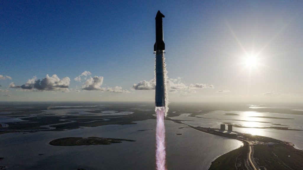 SpaceX plans to go public in 2026, seeks $1.5 trillion valuation: reports_693b74e433465.jpeg