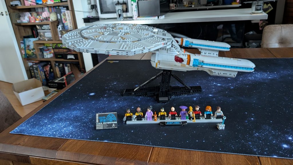 Playmobil versus Lego: Which is the best USS Enterprise set?_69572285b6223.jpeg