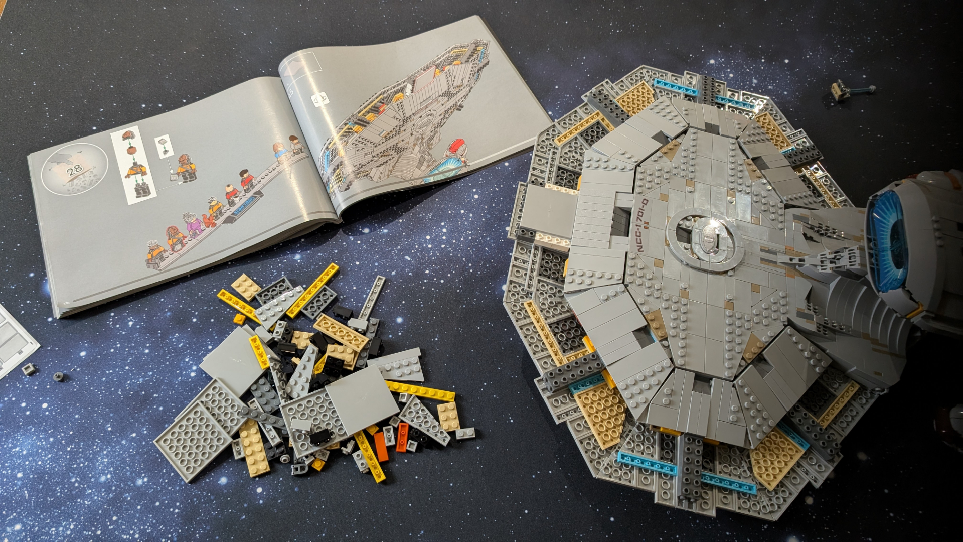 Lego U.S.S. Enterprise NCC-1701-D