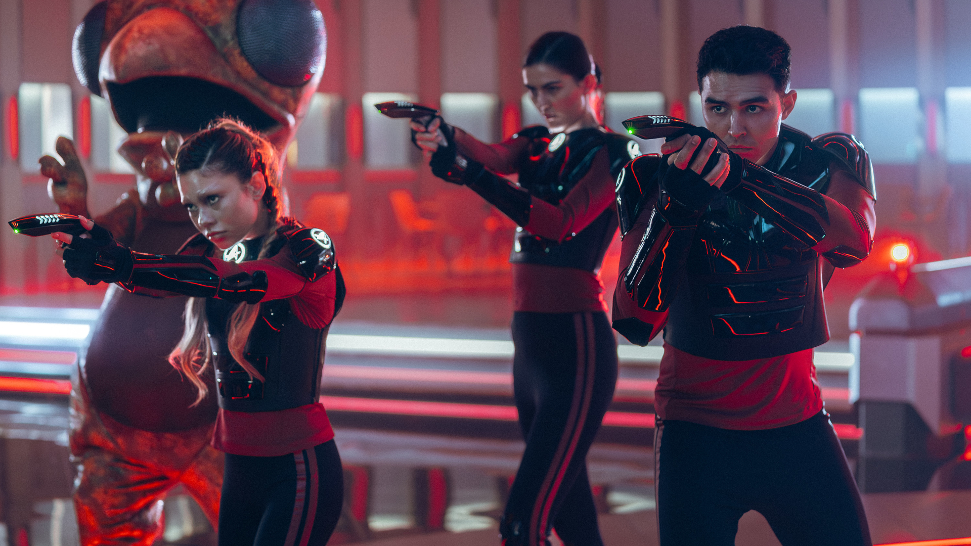 Bella Shepard as Genesis Lythe and George Hawkins as Darem Reymi in season 1, episode 3 of Star Trek: Starfleet Academy streaming on Paramount+. Photo Credit: John Medland/Paramount+