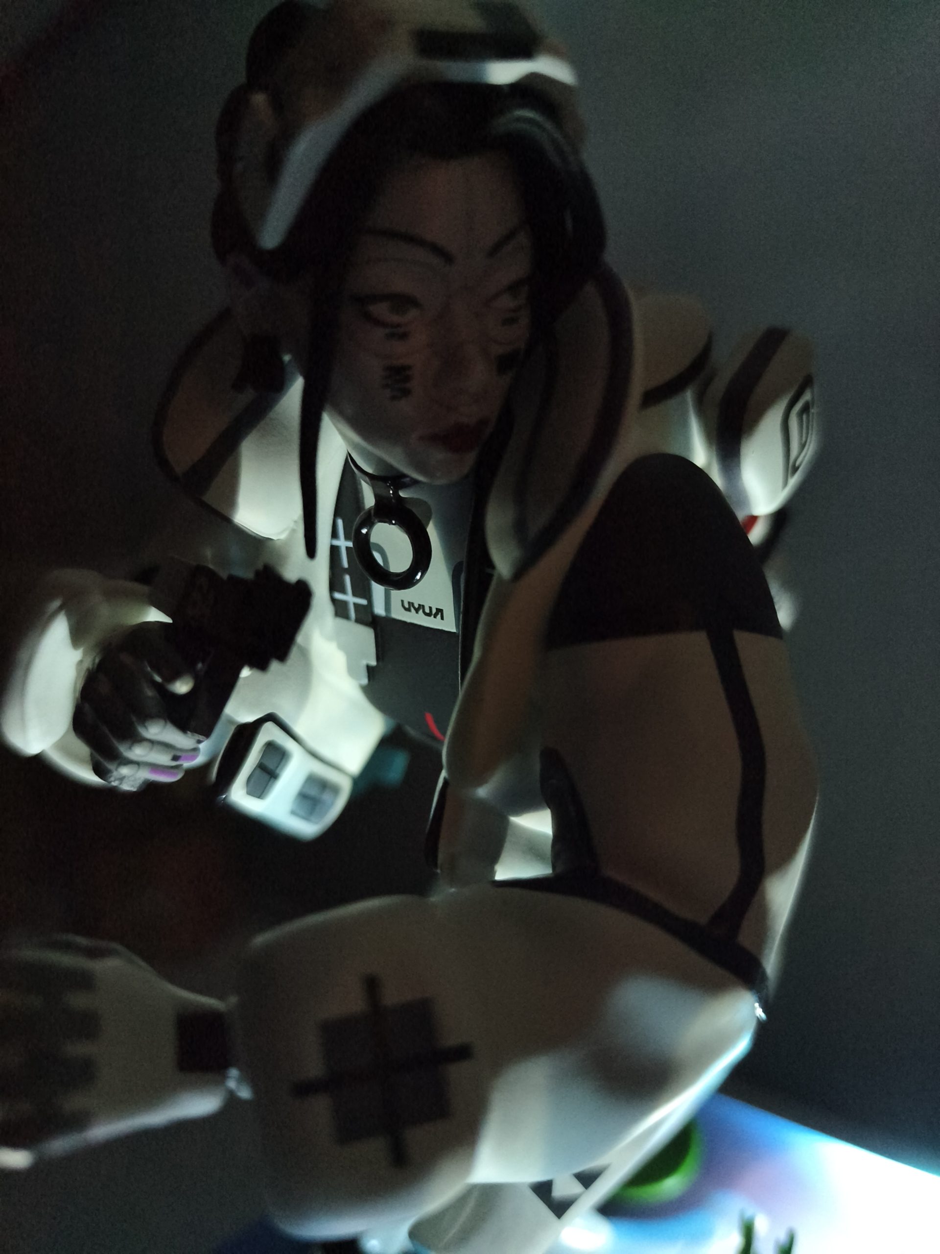 The 1/6th Scale Thief Statue included in the Marathon’s Collector’s Edition.